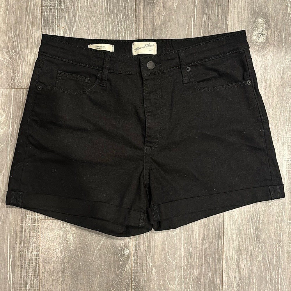 Women's High-Rise Midi Jean Shorts - Universal
Thread